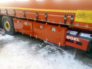 Інструментальний металевий ящик для напівпричепа 1250 мм