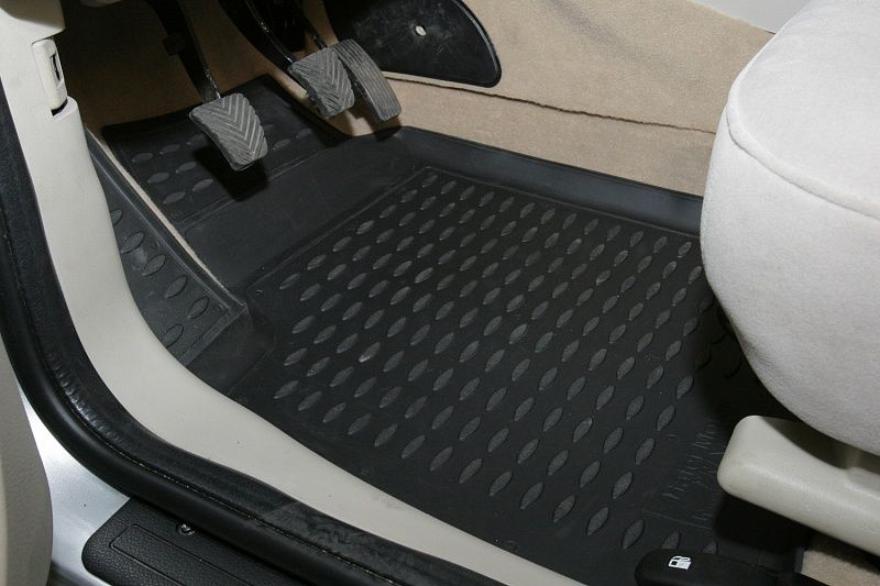 kovrik-v-salon-voditel-autozabota.jpg