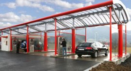 Як ідеально мити машину на мийці самообслуговування